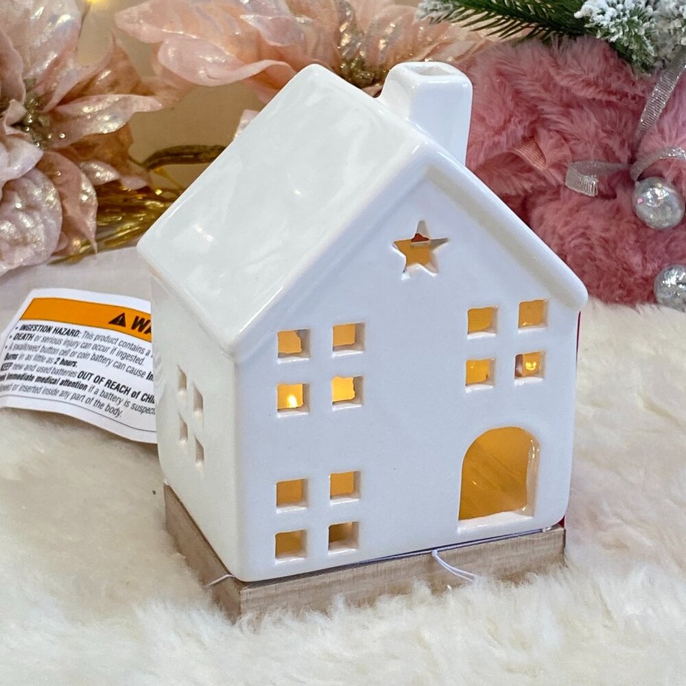 Martha Stewart Christmas CERAMIC PIERCED LED LIGHTED Village House Wood Base New